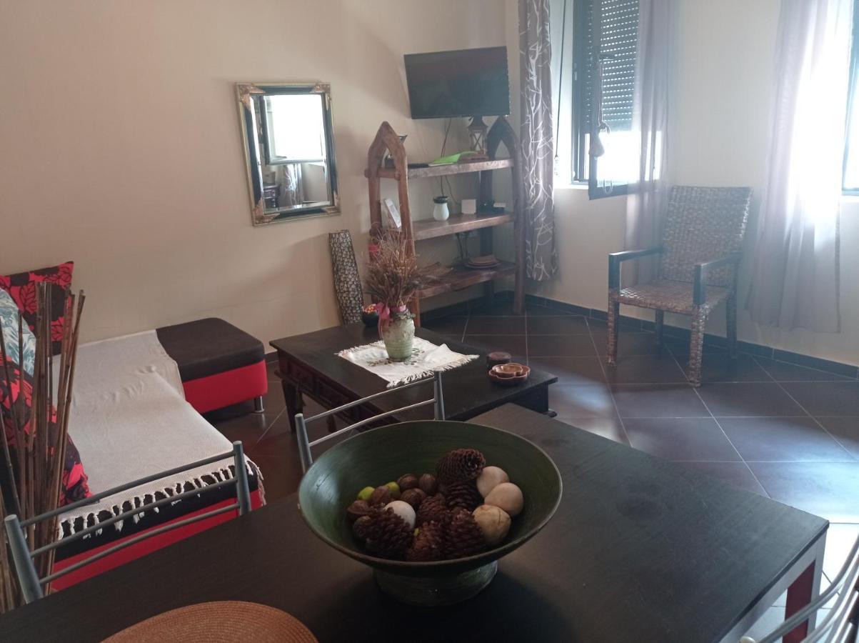 Cozy Apartment Alexandros Near Aqueduct Kavala Exterior photo