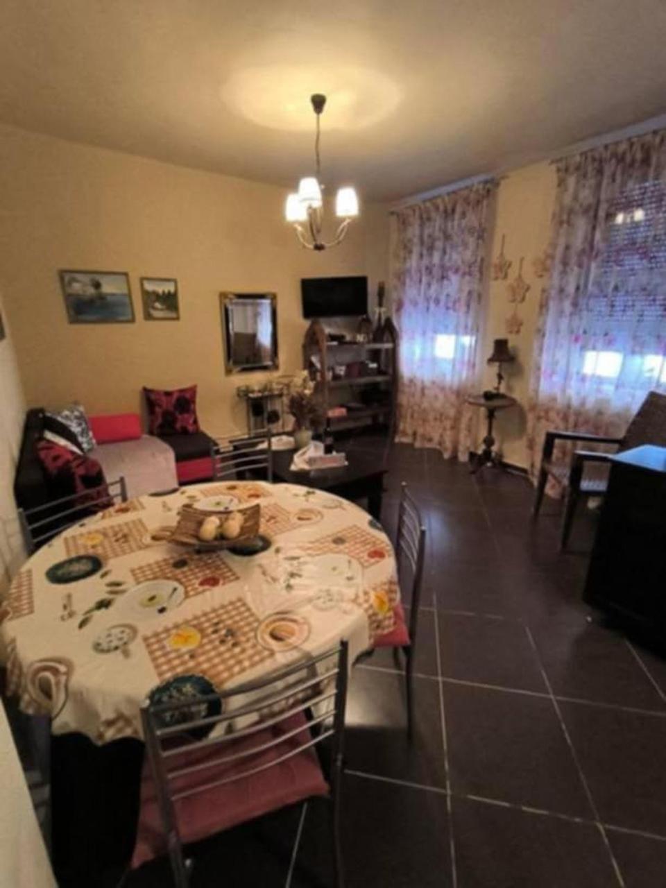 Cozy Apartment Alexandros Near Aqueduct Kavala Exterior photo
